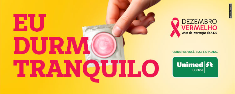 Imagem com o laço vermelho de prevenção a AIDS e a mensagem Eu durmo tranquilo com o presertivo em destaque