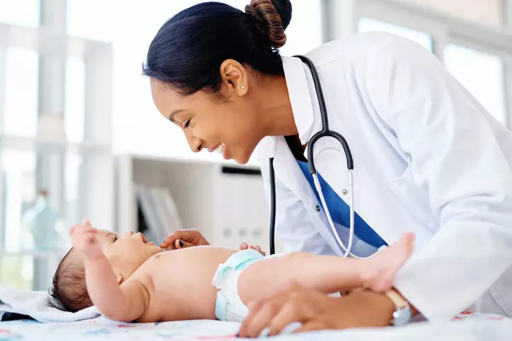 recém-nascido cuidados bebê médica